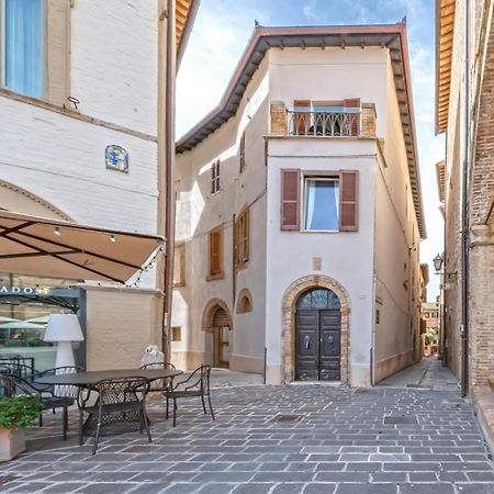 L'Angolo Di Zia Anna Montefalco Eksteriør billede